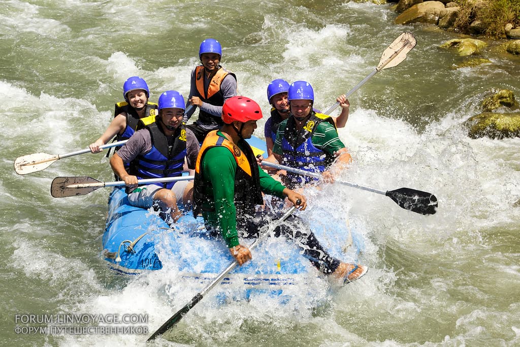White-water rafting (a similar activity; location not stated by the photographer)